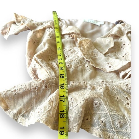 Astr Dusty Pink April Eyelet Ruffle Cold Shoulder Wrap Blouse Sz Large - Picture 14 of 16